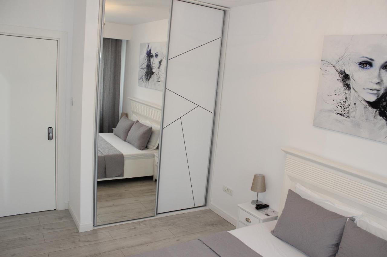 Luxury City Center Apartment - Romana Bucharest Exterior photo